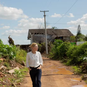 Cate Blanchett no Brasil: Atriz visita cidades afetadas pelas enchentes no RS