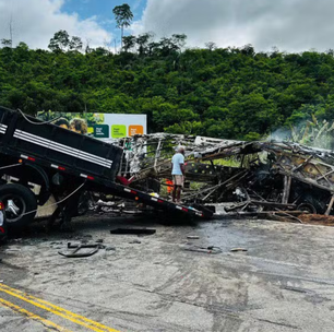 O que se sabe sobre o acidente envolvendo carreta, carro e ônibus em MG?