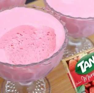 Mousse com tang fácil de fazer é só você escolher seu sabor favorito