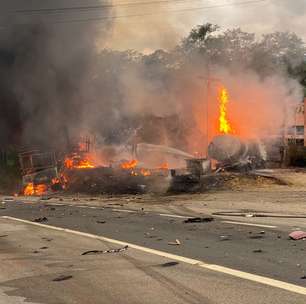 Motorista que bateu contra caminhão-tanque na BR-277 aponta falha nos freios e tentativa de acesso à área de escape