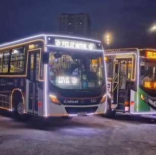 Ônibus iluminados para o Natal fazem 'caravana' pelo Rio; veja onde eles passarão