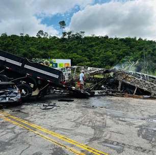 Acidente na BR-116: ônibus, carreta e carro se envolvem em colisão e deixam 22 mortos em MG