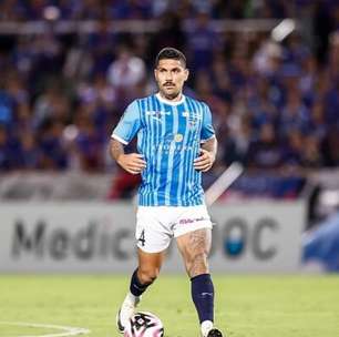 Ex-Vasco celebra temporada pelo Yokohama FC