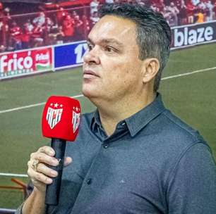 Adson Batista surpreende e define futuro de zagueiro do Atlético