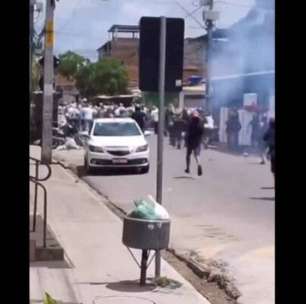 Organizadas de Sport e Santa Cruz entram em confronto antes da partida da Copa do Nordeste