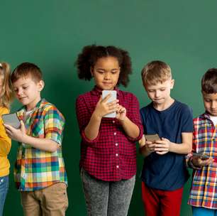 Cases com magnetizadores são opção à proibição de celulares nas escolas