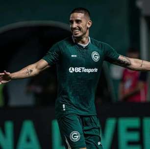 Ex-Goiás, Thiago Galhardo vive indefinição de volta para clube: "o que é melhor"