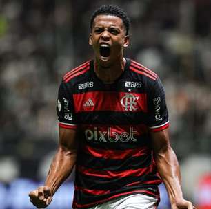 Recado pro Vitória? Carlinhos é direto após marcar gol pelo Flamengo: "Prefiro não falar"