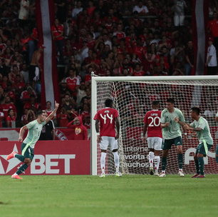 Internacional: México estraga a festa do novo uniforme colorado com vitória por 2×0