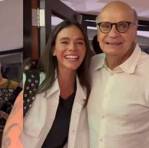 Bruna Marquezine se emociona ao encontrar Drauzio Varella e pede pra tirar foto com ele; assista