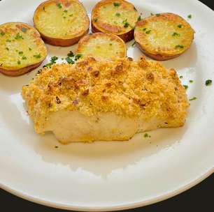 Filé de peixe com crosta de castanhas: prato gourmet fácil