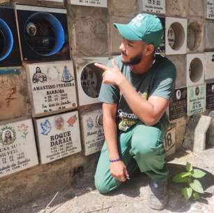 Cercado de corintianos, ossário de Sabotage é guardado por rapper