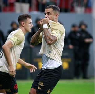 Fluminense derruba invencibilidade do Vasco com virada emocionante