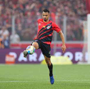 Belezi enaltece vitória do Athletico: "Foi uma noite de muitas emoções"