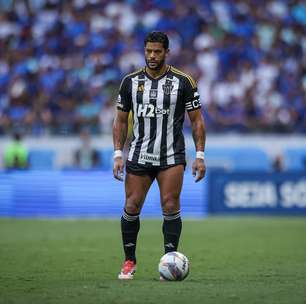 Em jogo truncado, Hulk brilha e Galo vence o Cruzeiro