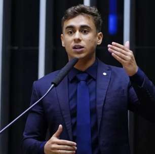 Confusão, sangue e mesa quebrada: visita de Bolsonaro à Câmara deixa Nikolas Ferreira ferido