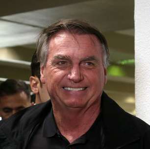 Para 67% dos eleitores, Bolsonaro deveria desistir de candidatura, diz Datafolha