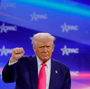 Em evento conservador nos EUA, Trump manda 'olá' para Bolsonaro