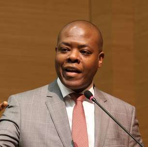 PF indicia ex-ministro Silvio Almeida por importunação sexual