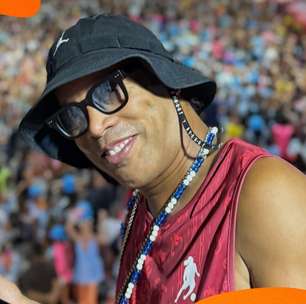 Ronaldinho protagoniza novo rolê aleatório e comanda trio elétrico em Salvador