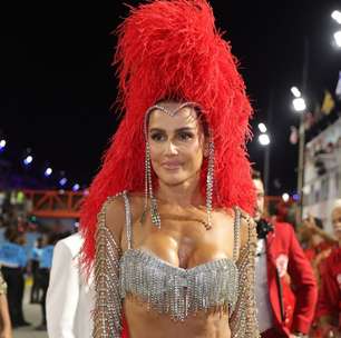 Deborah Secco fala sobre perrengues no Carnaval e revela que beijou na boca