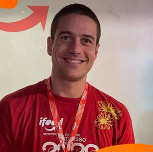 Em Salvador com o marido, Marco Pigossi diz que carnaval está sendo 'respiro' após eleição de Trump