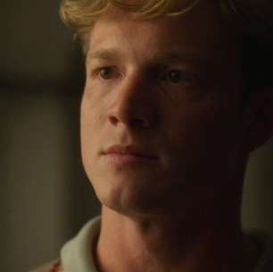 Beto de 'Garota do Momento' arranca suspiros ao exibir corpo musculoso em praia