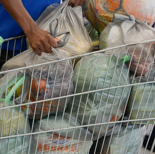 Alimentos continuam a pressionar e inflação é de 0,56% em março