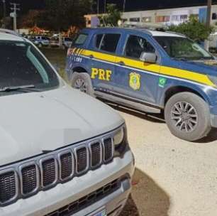 PRF prende trio com carro roubado, na BR-104; uma pistola foi apreendida na ação