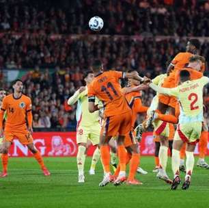 Espanha marca nos acréscimos e garante empate fora com a Holanda na Liga das Nações