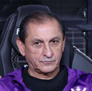 Ramón Díaz libera e defensor deve deixar o Corinthians