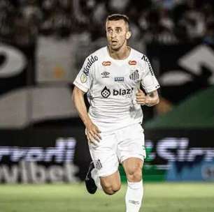 Exclusivo! João Schmidt tem nova situação revelada no Santos: "Vai renovar ou não?"