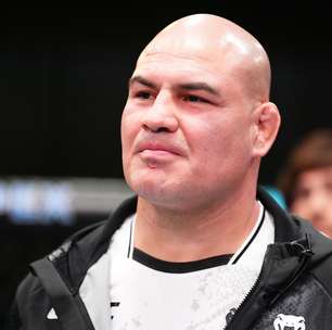 Ex-campeão dos pesos-pesados do UFC é condenado por tentativa de homicídio nos EUA