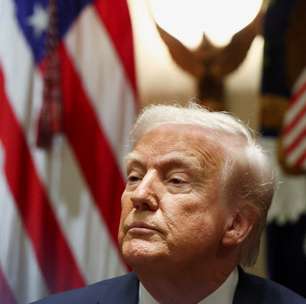 Militares americanos afundaram barco venezuelano carregado de drogas, diz Trump