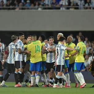 Brasil mal vê a cor da bola e leva goleada da Argentina nas Eliminatórias