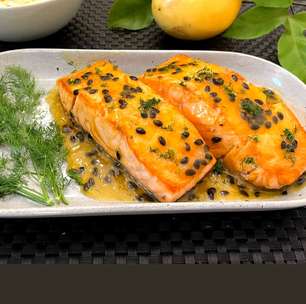 Salmão grelhado ao molho de maracujá: sabor irresistível