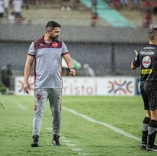 Técnico do Vila Nova, Rafael Lacerda desabafa sobre críticas e manda recado para torcida: "Quando"