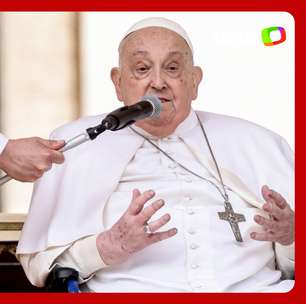 Com aparência frágil, papa Francisco faz aparição inesperada no Vaticano