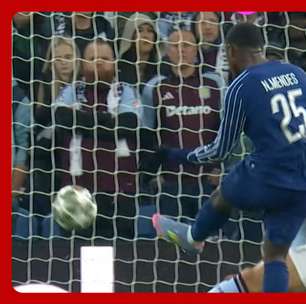 PSG abre vantagem, sofre virada do Aston Villa, mas avança à semifinal da Champions; veja os lances