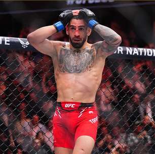 Ilia Topuria 'não tem nenhuma chance' contra Islam Makhachev, diz peso leve do UFC