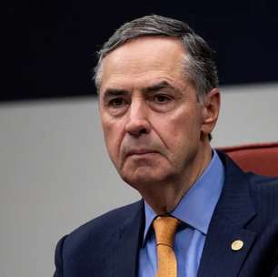 Barroso reage e diz que revista inglesa reproduz discurso utilizado em ato golpista no Brasil