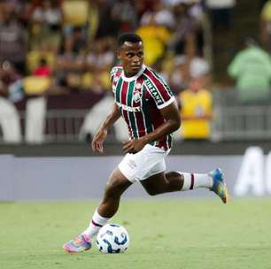 Arias lamenta tropeço do Fluminense e reclama de possível pênalti: 'O mundo viu'