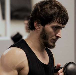 Complexo de Ankalaev? Lutador invicto acusa UFC de afásta-lo de luta pelo cinturão