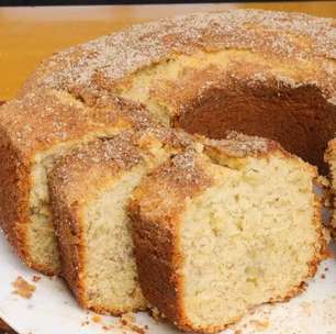 Bolo de banana com canela: sabor de infância que perfuma a casa inteira