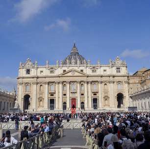 Conclave terá início em 7 de maio, diz Vaticano