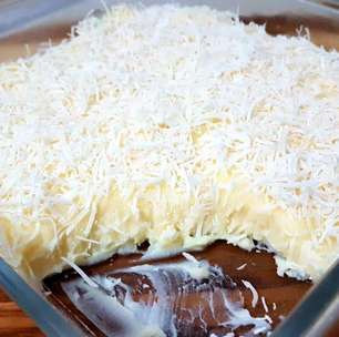 Sobremesa gelada de coco simples de preparar que desmancha na boca