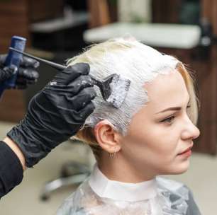 Francesa perde a visão após pintar o cabelo