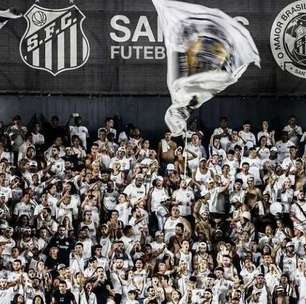 Torcida do Santos protesta após derrota para o Bragantino
