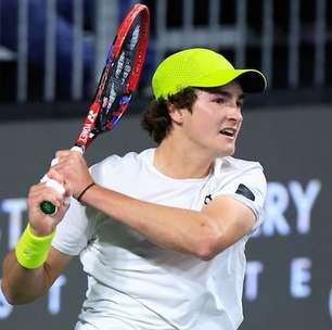 João Fonseca enfrenta ex-top 10 na estreia de Roland Garros, e Bia Haddad conhece rival; veja duelos