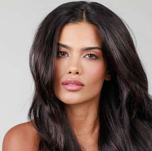 W Escova Super Gloss: Werner Coiffeur une tecnologia Redken para cabelos perfeitos